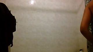 Espiandola Banandose