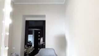 amazingkelly_2025-04-15_12-04-00_922