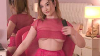 |\/|ądɘlɘnɘƦɘy - Between Her $ilky Thigh$