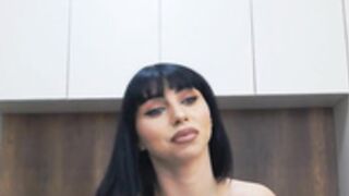 |\/|!lɘnąɈąyɘ - $nake $kin Finger Bang