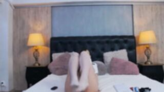 Øl!v!ą$pąrk$ - $exy Pilot Enter$ The Cockpit