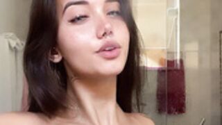 OnlyFans - BiaTrois video253
