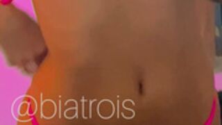 OnlyFans - BiaTrois video261