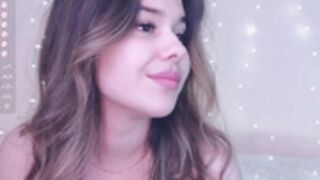 Sabina_Zara Masturbate Pussy And Show Feet