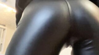 Sofi n Den - 2021-12-17