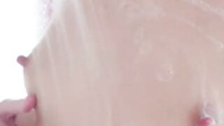 Naughty Poppy [1315900] Shower time, soapy boobies [2018-04-06]