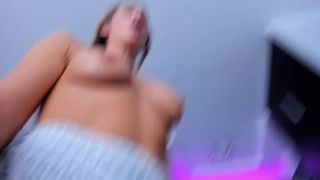 cutemegann oiled naked dildo play