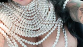 Brittanya Razavi 034