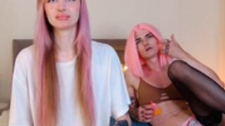 Kirayagamii flashes her tiny tits