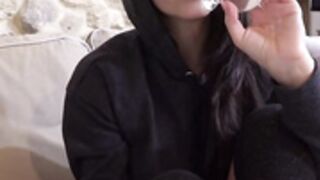 Una puttana mora super sexy in calze danika mori schizz