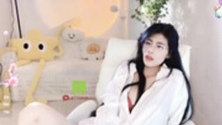 Vaidurya-Yolo Tipsy Mia 2
