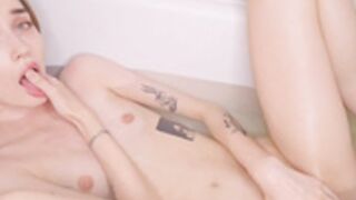 Polina moon_dust_girl
