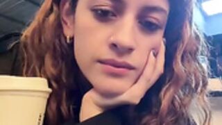 alana15 - fountain squirt