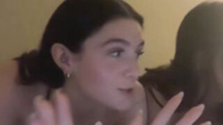 Hannahmaeee stupid college girls showing tits