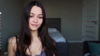 a_p_p_l_e 2025-04-25_17-29-52-002