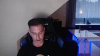 andyhh973 cam4 admin, alcoholic, racist and homophobic