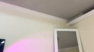 antonhella1-20250815-112347