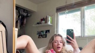 Hailey Hitch Mirror View Dildo Fuck