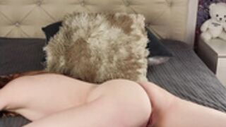 Freya-relaxing-naked