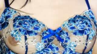 Lily Fiore (lilyfiore4) - showed her lingerie and fish