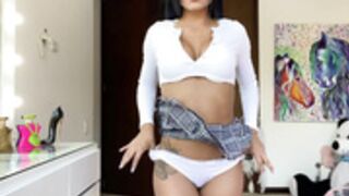 AndreMontoyaa Cute Outfit Teasing