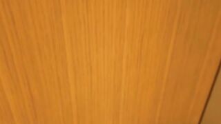 COMATOZZE/ Elle_n_a_pas_d_argent_pour_payer_le_loyer._Q