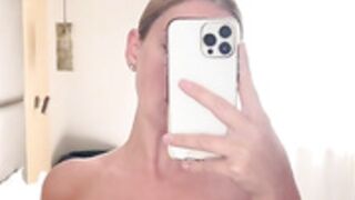 TheSashaXO Masturbation in front of mirror