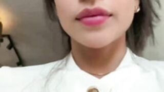 Mara and Marie lobby tease