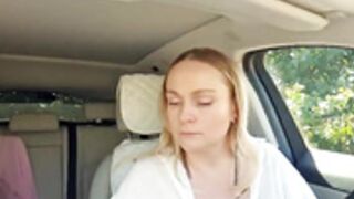 Bondgirl_013 play pussy in car