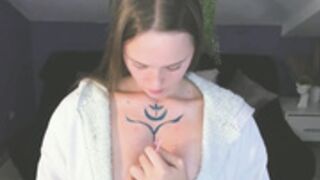 celinecharm_ fucking bored bitch