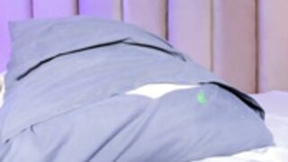 mia_holson period dildo play