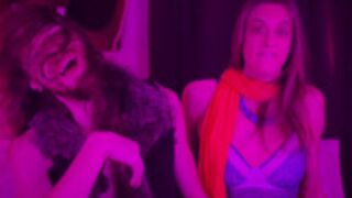 sexyhippies 2025-10-01 12h36m01s