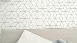 kat_here_2025-09-24_09-33-14_744