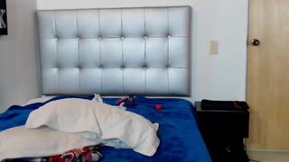 andreagamboa flexing and training