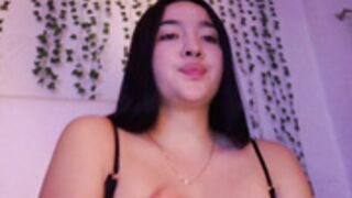 emma_johnson_ 2025-10-03_05-21-55