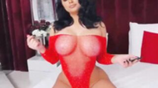 CassyeCross 2022-01-08_00-41-11 rdh