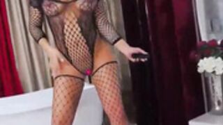 CassyeCross 2022-02-11_03-49-21 rdh