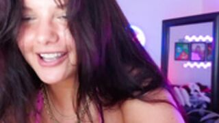 emilyjoneschat 2025-09-25_18-31-59