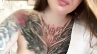 Amazing busty MommyDimitrescu