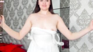 Marrie_coy One nipple out