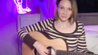 kaileeshy sings Haunted House love song 01.16.25