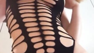 DaisyLin loves undressing