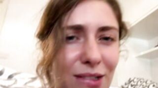 MariiD-20251010-041759