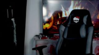 kellytesh 2025-10-17_19-31-31-002