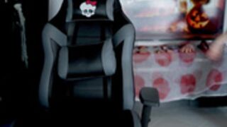 kellytesh 2025-10-17_19-31-31-004