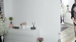 domixdyva 2025-10-16_01-42-24