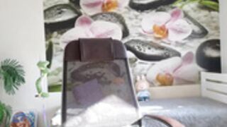 jennycutey 2025-10-12_06-53-18-002