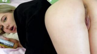 pinkadele fingering ass and play with pussy