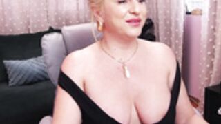 carrielovex 2025-05-09_07-05-30-001