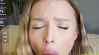 Sofa_Sunnie Hot Eye Contact Blowjob